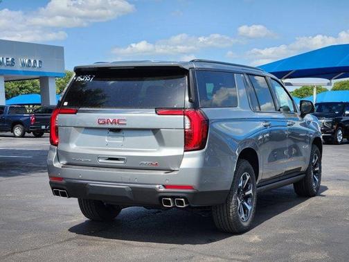 2025 GMC Yukon XL AT4