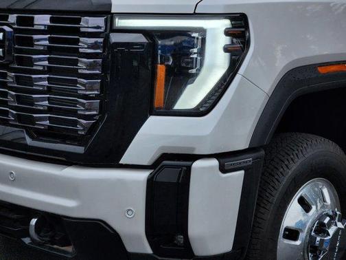2025 GMC Sierra 3500 Denali Ultimate