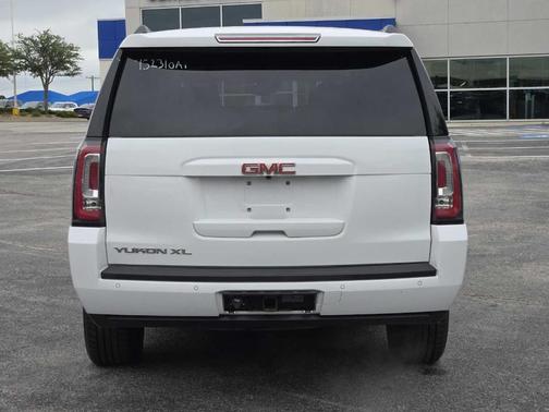 Summit White 2019 GMC Yukon XL SLT