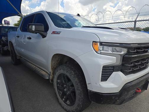 Summit White 2022 Chevrolet Silverado 1500 LT Trail Boss