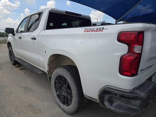 Summit White 2022 Chevrolet Silverado 1500 LT Trail Boss