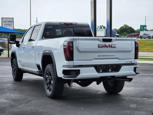 2025 GMC Sierra 2500 AT4