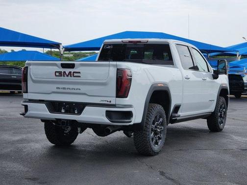2025 GMC Sierra 2500 AT4