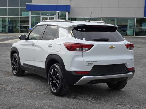 Summit White 2023 Chevrolet Trailblazer LT