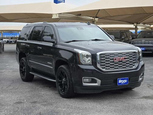 Carbon Black Metallic 2020 GMC Yukon Denali