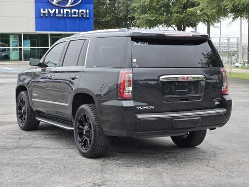 Carbon Black Metallic 2020 GMC Yukon Denali