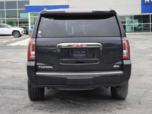 Carbon Black Metallic 2020 GMC Yukon Denali