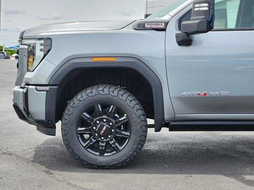 2025 GMC Sierra 2500 AT4