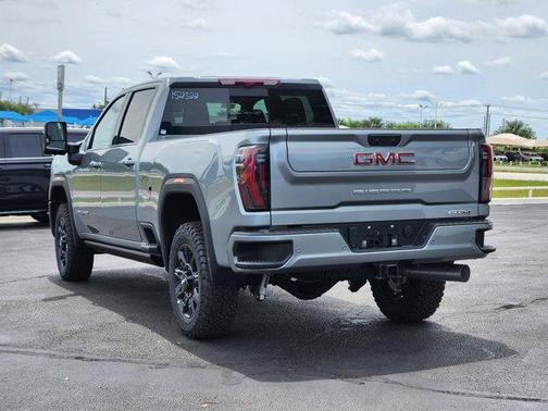 2025 GMC Sierra 2500 AT4