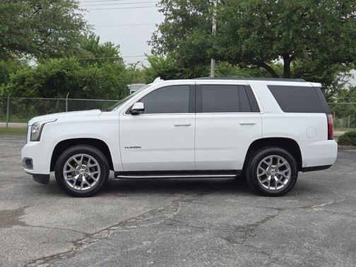Summit White 2017 GMC Yukon SLT