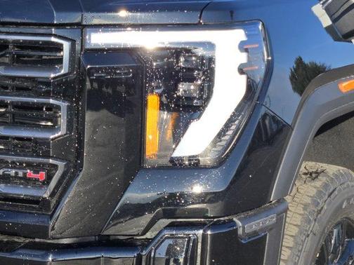 2026 GMC Sierra 3500 AT4