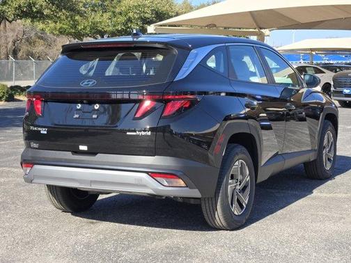 Ash Black 2026 Hyundai TUCSON Hybrid Blue SE