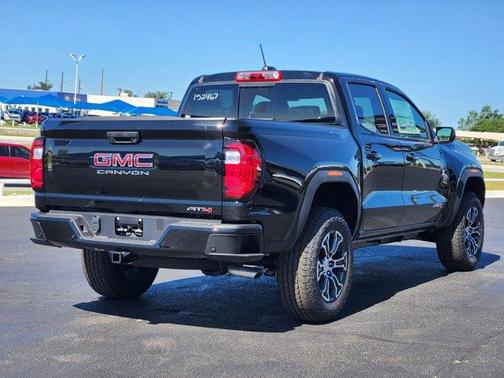 2025 GMC Canyon AT4