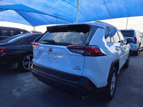 2020 Toyota RAV4 Hybrid LE