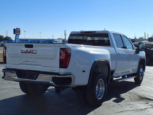 2025 GMC Sierra 3500 SLT