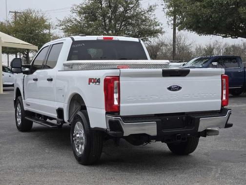 2023 Ford F-250 XLT