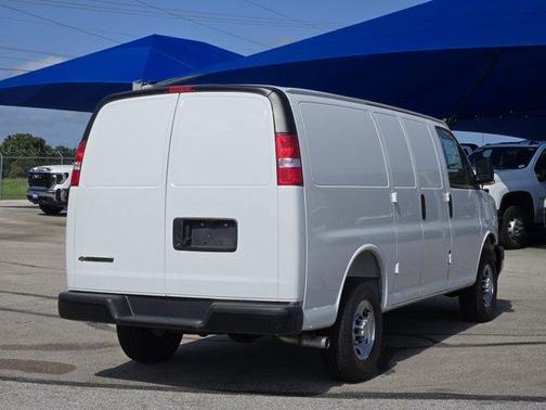 2025 Chevrolet Express 2500 Work Van