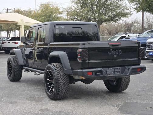 2020 Jeep Gladiator Sport