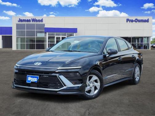 Black 2025 Hyundai SONATA SE