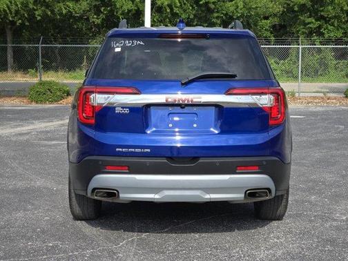 Ultra Blue Metallic 2023 GMC Acadia SLE
