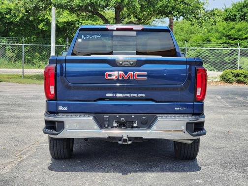 Pacific Blue Metallic 2023 GMC Sierra 1500 SLT