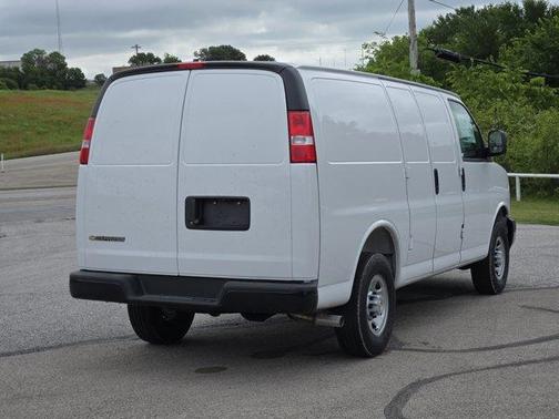 2025 Chevrolet Express 2500 Work Van