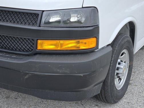 2025 Chevrolet Express 2500 Work Van