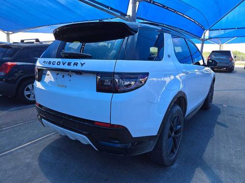 Fuji White 2024 Land Rover Discovery Sport Dynamic SE