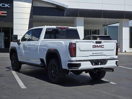 2025 GMC Sierra 2500 AT4
