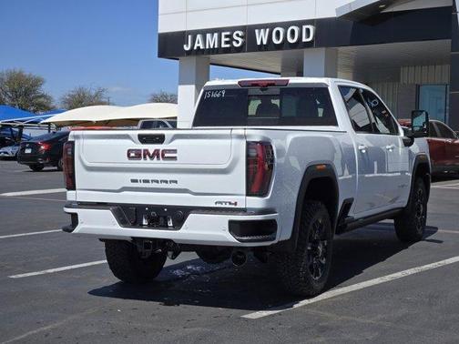 2025 GMC Sierra 2500 AT4
