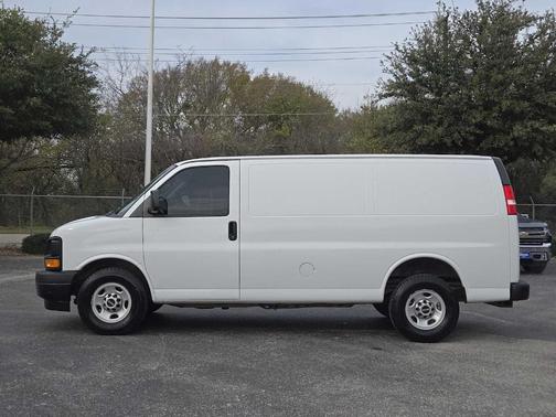 2017 GMC Savana 2500 Work Van