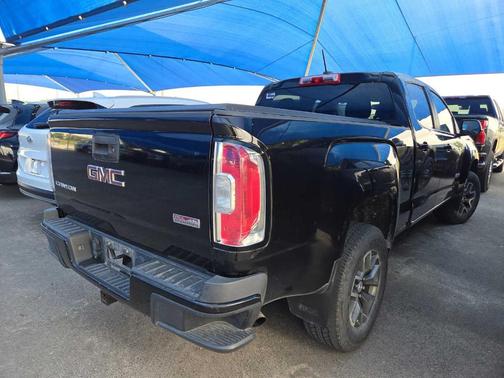 Black 2015 GMC Canyon SLE