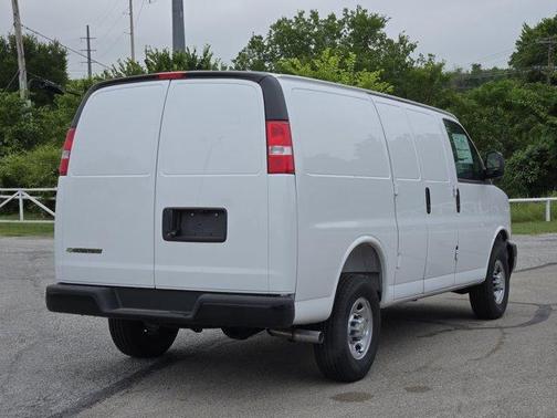 2025 Chevrolet Express 2500 Work Van