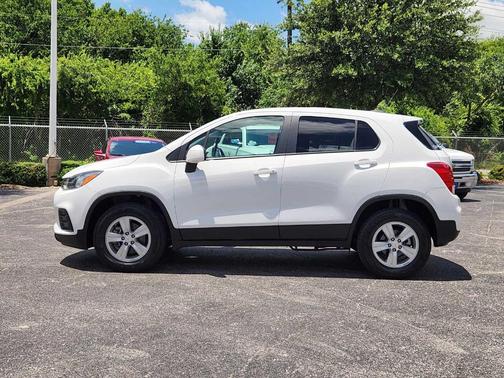 2022 Chevrolet Trax LS