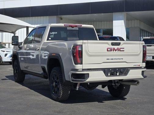 2026 GMC Sierra 3500 AT4
