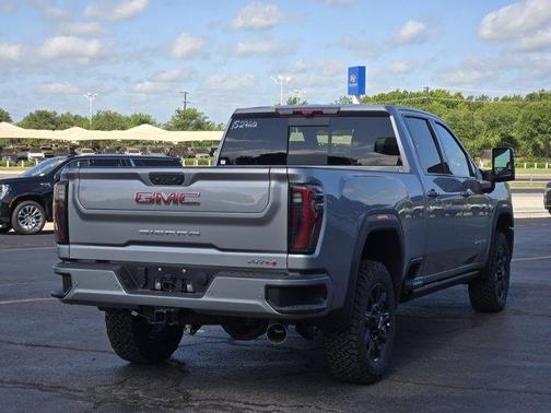 2025 GMC Sierra 2500 AT4