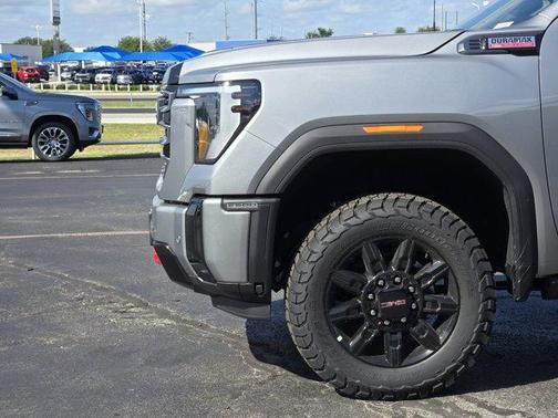 2025 GMC Sierra 2500 AT4