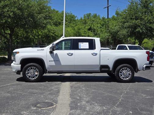 2022 Chevrolet Silverado 2500 High Country