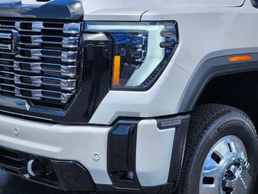 2025 GMC Sierra 3500 Denali Ultimate