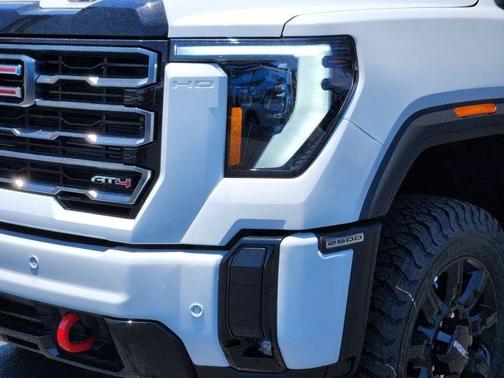 2025 GMC Sierra 2500 AT4