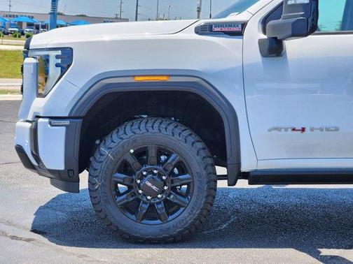 2025 GMC Sierra 2500 AT4
