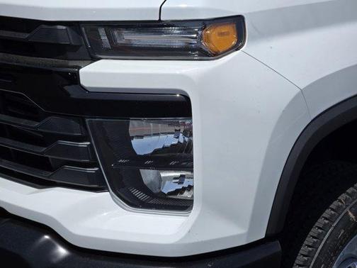Summit White 2026 Chevrolet Silverado 2500 WT