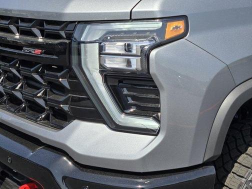 Sterling Gray Metallic 2026 Chevrolet Silverado 2500 ZR2