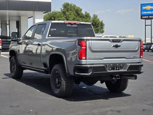 Sterling Gray Metallic 2026 Chevrolet Silverado 2500 ZR2