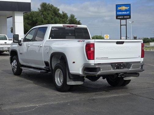 Summit White 2026 Chevrolet Silverado 3500 LT