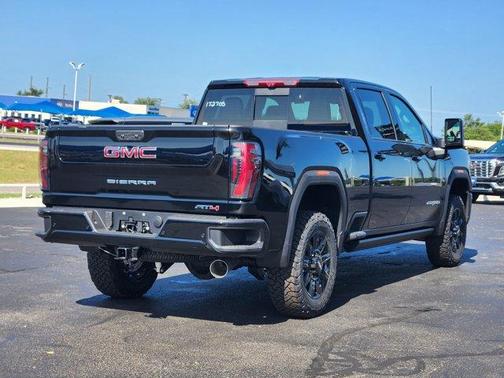2025 GMC Sierra 2500 AT4