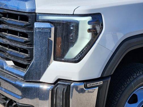 2026 GMC Sierra 3500 Pro