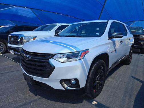 Iridescent Pearl Tricoat 2018 Chevrolet Traverse Premier