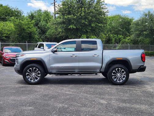 2024 GMC Canyon Denali