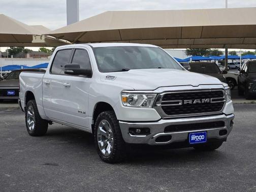 Bright White Clearcoat 2022 RAM 1500 Big Horn